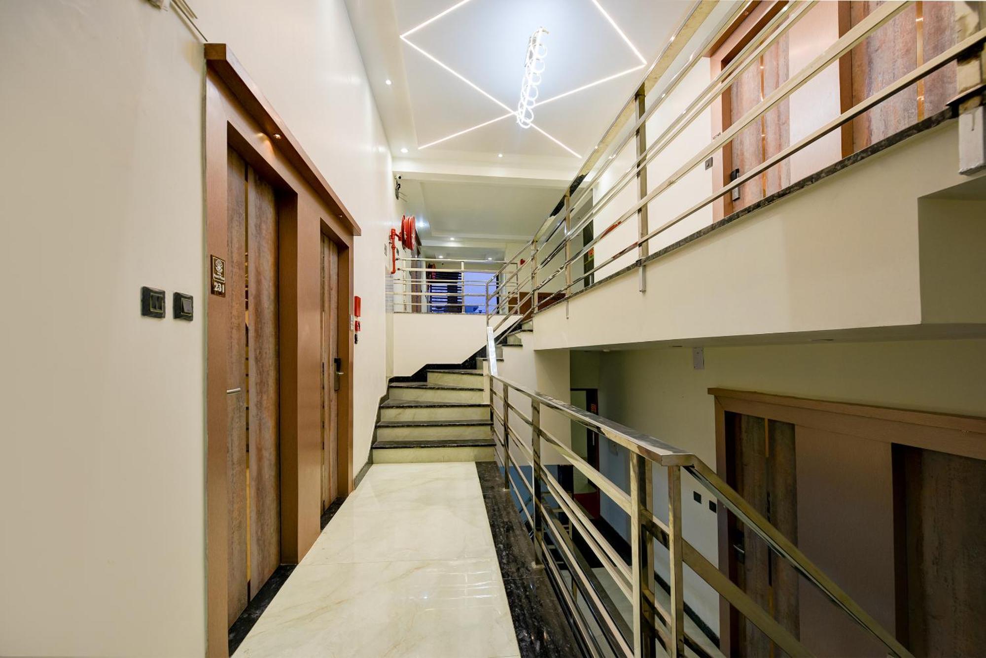 The Pearl Plaza Hotel In City Centre - Near New Delhi Railway Station ภายนอก รูปภาพ